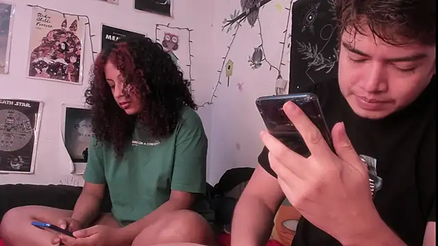 hothoneychile online show from November 4, 2025, 2:43 am