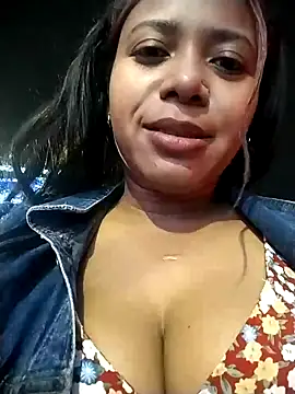 Snapshot of cindy_damm chatting on December 22, 2024, 12:39 am cindy damm online show from December 22, 2024, 12:39 am