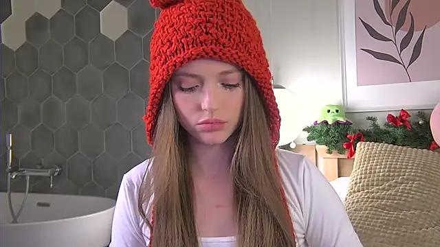 AshleyDouglas online show from December 20, 2024, 1:11 pm