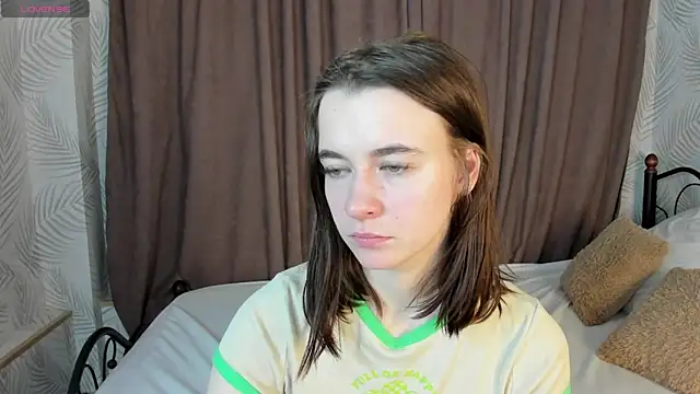 Snapshot of Aisha_Skinny chatting on February 2, 2025, 3:21 am Aisha Skinny online show from February 2, 2025, 3:21 am