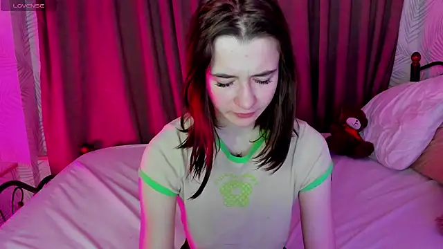 Snapshot of Aisha_Skinny chatting on February 6, 2025, 11:58 pm Aisha Skinny online show from February 6, 2025, 11:58 pm