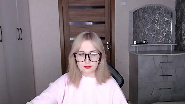 Kristy-Max online show from January 14, 2026, 8:36 pm