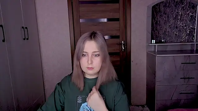 Kristy-Max online show from February 4, 2026, 9:09 pm