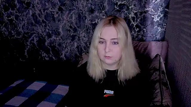 Snapshot of Kristy-Max chatting on March 27, 2026, 8:52 pm Kristy-Max online show from March 27, 2026, 8:52 pm