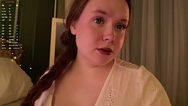 SunnyRisha online show from November 17, 2025, 5:13 am