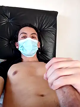 Snapshot of FKF2004 chatting on September 24, 2025, 8:45 pm FKF2004 online show from September 24, 2025, 8:45 pm