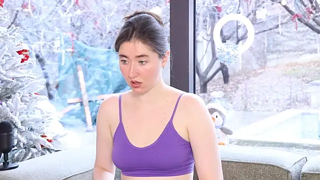 Snapshot of GentleSparkMay chatting on December 28, 2024, 9:20 am GentleSparkMay online show from December 28, 2024, 9:20 am