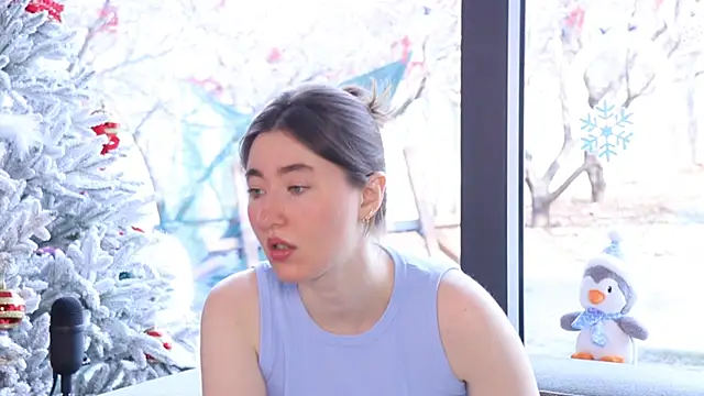 Snapshot of GentleSparkMay chatting on December 29, 2024, 9:28 am GentleSparkMay online show from December 29, 2024, 9:28 am