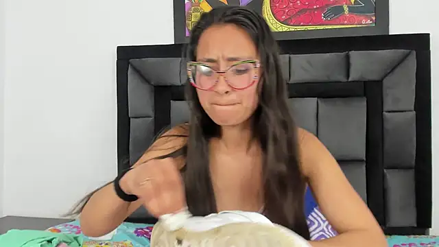 tatiana valencia online show from December 28, 2024, 6:18 pm