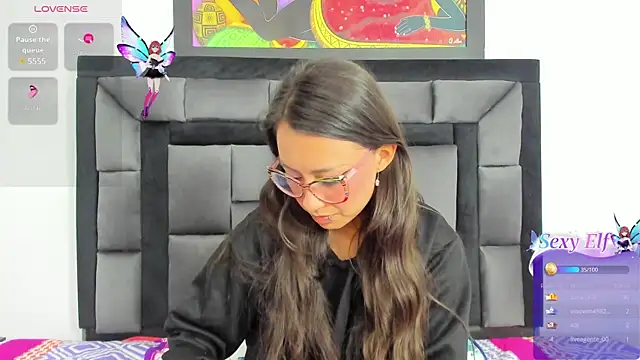 tatiana valencia online show from January 10, 2025, 2:23 pm