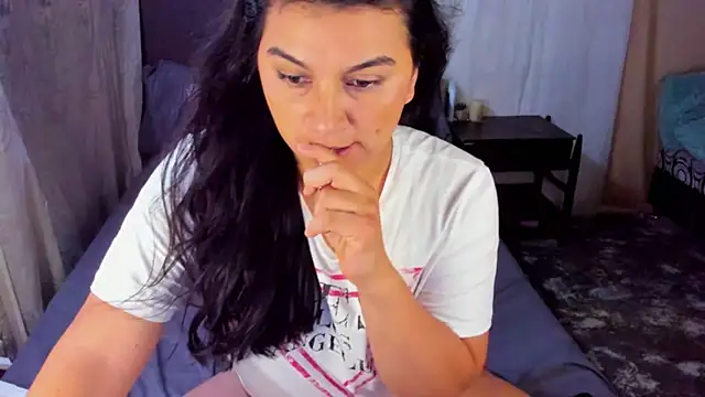 Judychase2 online show from January 22, 2025, 10:37 pm