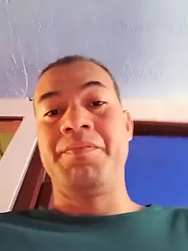 Snapshot of gustosito chatting on October 31, 2025, 4:41 pm gustosito online show from October 31, 2025, 4:41 pm