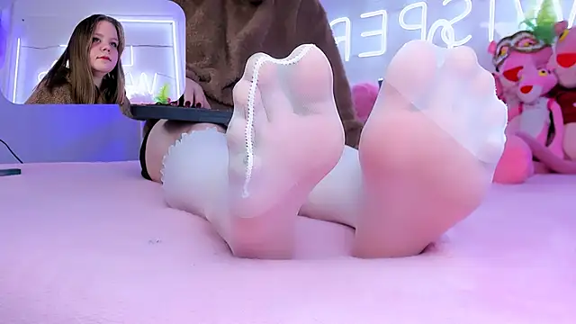 Snapshot of footfetish_baby chatting on January 24, 2025, 4:28 pm footfetish baby online show from January 24, 2025, 4:28 pm