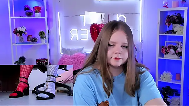 Snapshot of footfetish_baby chatting on February 23, 2025, 11:36 pm footfetish baby online show from February 23, 2025, 11:36 pm