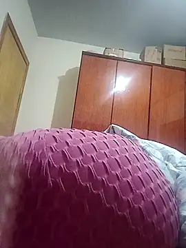 Snapshot of roladuraPr chatting on January 4, 2025, 11:11 am roladuraPr online show from January 4, 2025, 11:11 am