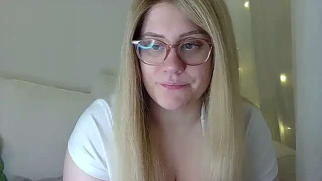 Snapshot of miramore chatting on December 1, 2024, 6:30 pm miramore online show from December 1, 2024, 6:30 pm