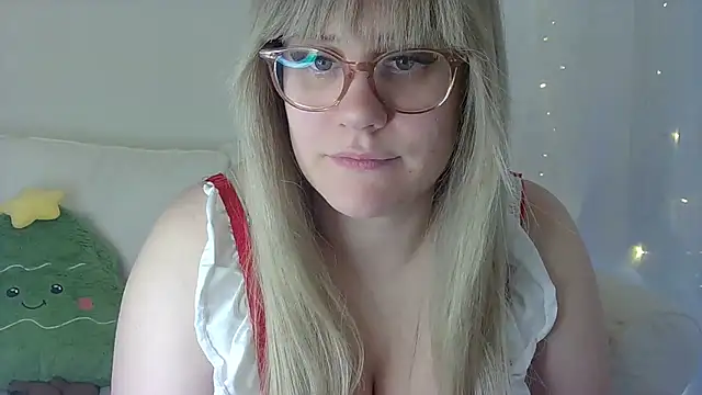 Snapshot of miramore chatting on December 8, 2024, 3:24 pm miramore online show from December 8, 2024, 3:24 pm