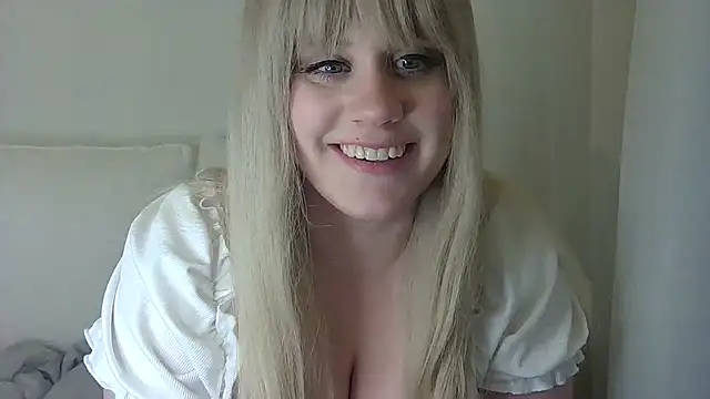 Snapshot of miramore chatting on February 21, 2025, 11:32 pm miramore online show from February 21, 2025, 11:32 pm