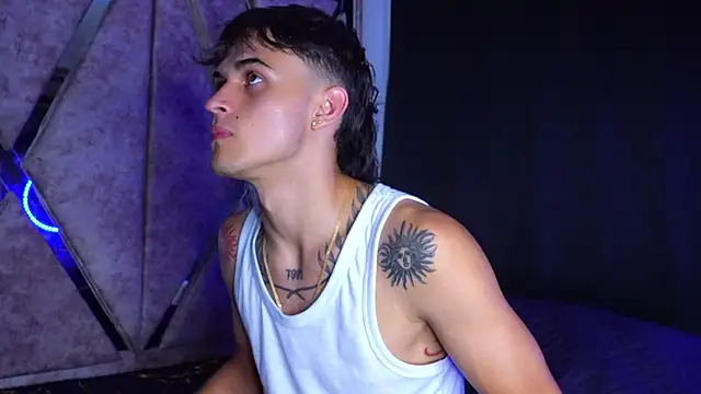 Snapshot of SebastianJust chatting on December 11, 2024, 6:04 am SebastianJust online show from December 11, 2024, 6:04 am