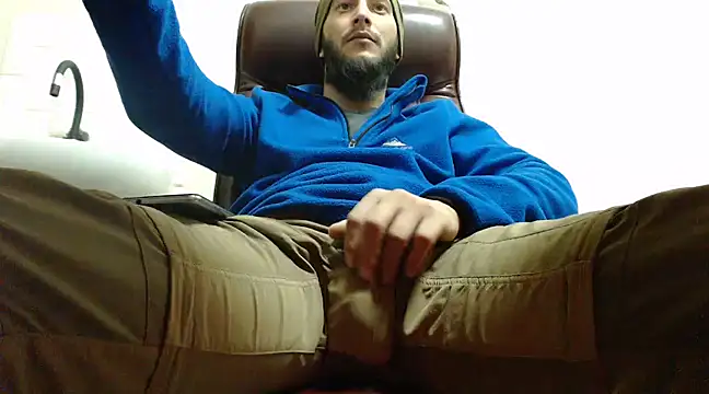 hardbigcock16 online show from December 17, 2024, 8:56 am