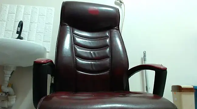 hardbigcock16 online show from December 21, 2024, 8:07 am