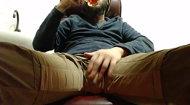 hardbigcock16 online show from December 26, 2024, 11:21 am