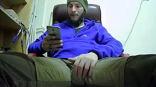 hardbigcock16 online show from January 15, 2025, 10:06 am