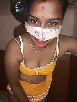 Snapshot of juhi06 chatting on May 14, 2026, 2:35 pm juhi06 online show from May 14, 2026, 2:35 pm