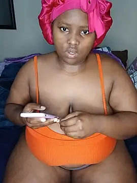 queenxdede online show from May 15, 2026, 4:03 pm
