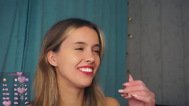 FannyHewson online show from October 24, 2025, 7:54 pm