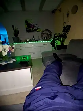 schlonzi81 online show from November 25, 2025, 9:26 pm