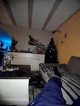 schlonzi81 online show from December 17, 2025, 9:43 pm