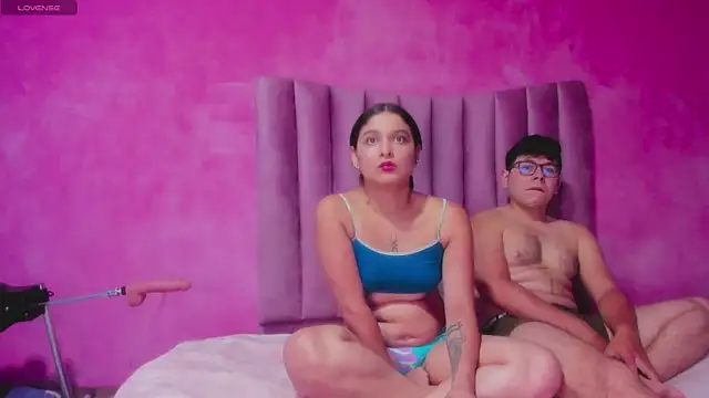 JustiinJazmin online show from November 24, 2025, 11:37 pm