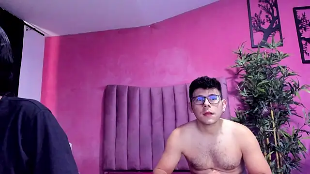 JustiinJazmin online show from January 12, 2026, 6:35 pm