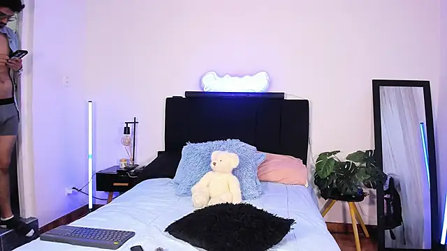 -soulmate-s online show from March 20, 2026, 4:01 pm