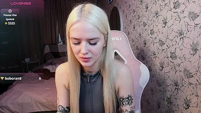 Healing  girl online show from February 1, 2025, 5:39 am