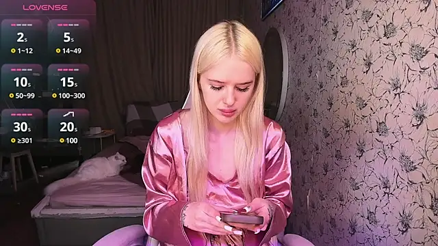 Healing  girl online show from February 10, 2025, 9:04 am