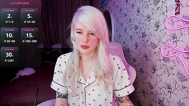 Healing  girl online show from March 3, 2025, 3:09 pm