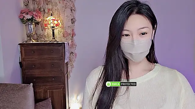 Snapshot of L-Moonlight chatting on December 2, 2024, 2:31 am L-Moonlight online show from December 2, 2024, 2:31 am