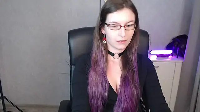 Snapshot of emmaxDelight chatting on October 27, 2025, 6:28 am emmaxDelight online show from October 27, 2025, 6:28 am