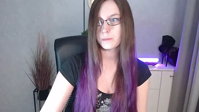 Snapshot of emmaxDelight chatting on November 22, 2025, 7:07 am emmaxDelight online show from November 22, 2025, 7:07 am