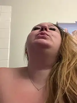 Snapshot of Princess_Peach69 chatting on February 3, 2025, 3:20 am Princess Peach69 online show from February 3, 2025, 3:20 am