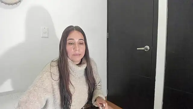 electra hunt online show from December 14, 2024, 11:45 pm