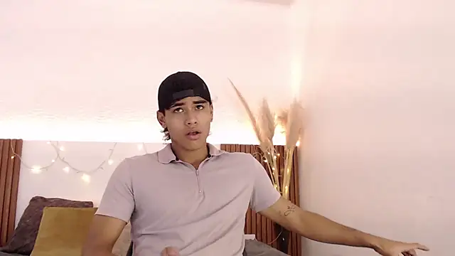 zander 2120 online show from December 31, 2024, 1:52 pm