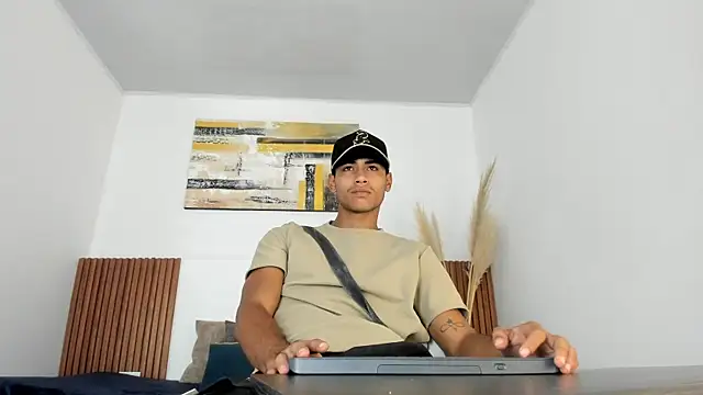 zander 2120 online show from February 21, 2026, 2:18 pm