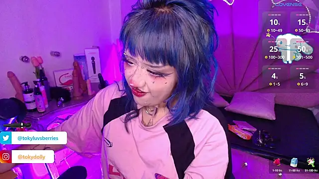 Snapshot of toky_doll chatting on September 29, 2025, 8:57 pm toky doll online show from September 29, 2025, 8:57 pm
