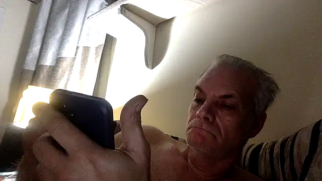 Snapshot of Hand69someguy chatting on April 10, 2026, 8:08 am Hand69someguy online show from April 10, 2026, 8:08 am
