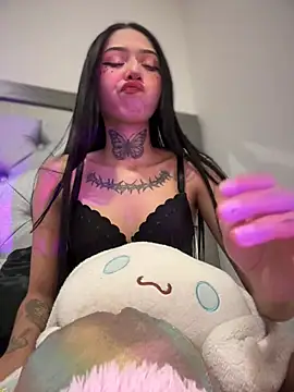 Snapshot of ANDREA_FERRY chatting on February 21, 2025, 4:51 am ANDREA FERRY online show from February 21, 2025, 4:51 am
