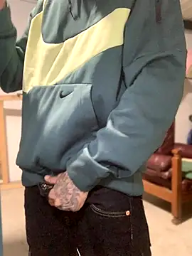 Snapshot of 27powercm chatting on November 7, 2025, 4:56 am 27powercm online show from November 7, 2025, 4:56 am