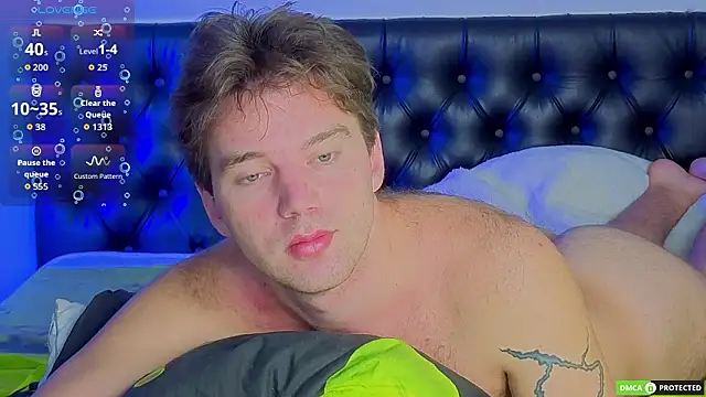 ArthurWhitee online show from March 9, 2026, 3:32 am